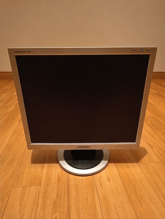 Monitor komputerowy VGA Samsung  SyncMaster 710n
