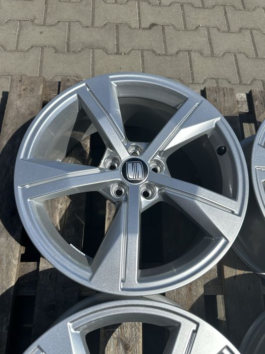5x100 7,5jx17 et46 17” OE seat audi vw skoda komplet nowe