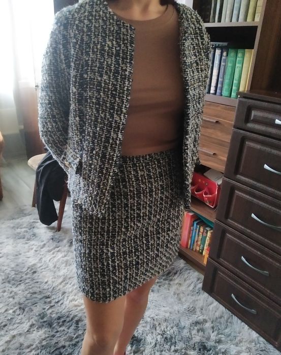 Продам костюм пиджак/юбка(мини),рр S, состояние отличное