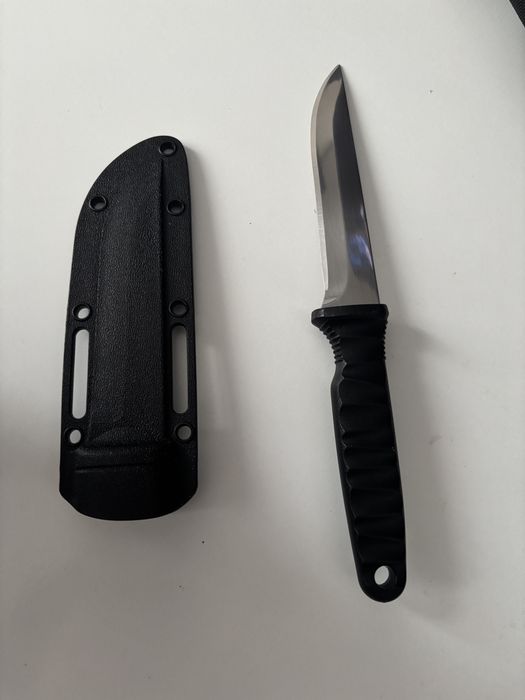 Nóz survivalowy …