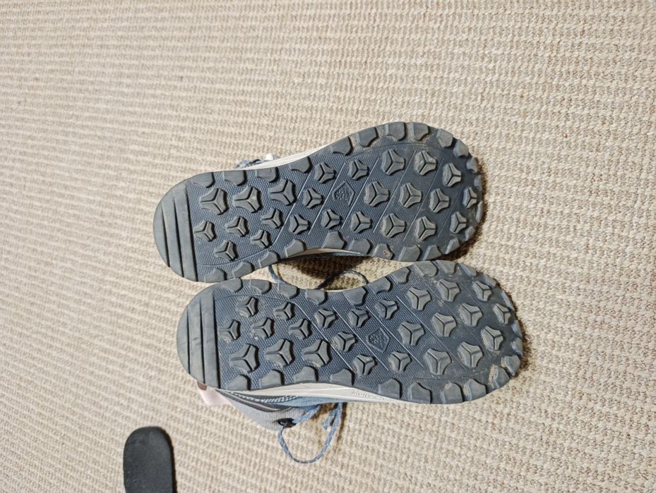 Дитячі черевики Quechua waterproof
ЗБЕРЕЖЕННЯ ТЕПЛА
Комфортна т
