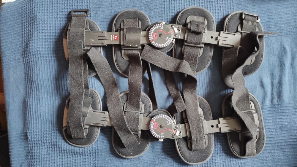 Orteza Bledsoe Revolution 3 kolano uniwersalna