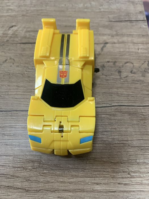 Іграшка трансформер. Автобот. Hasbro-Бамблбі.