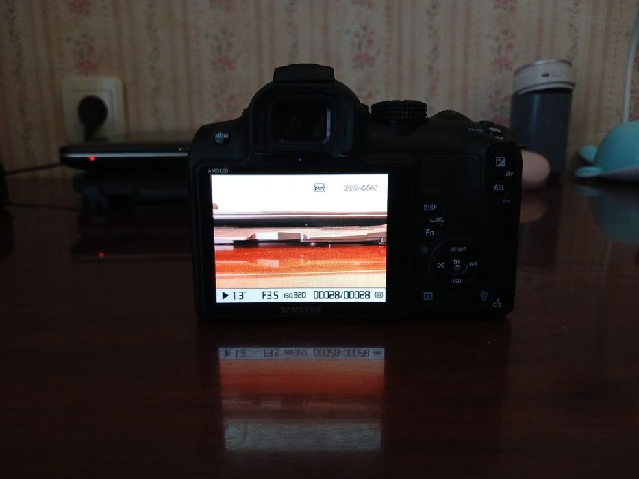 Фотоапарат Samsung NX-11