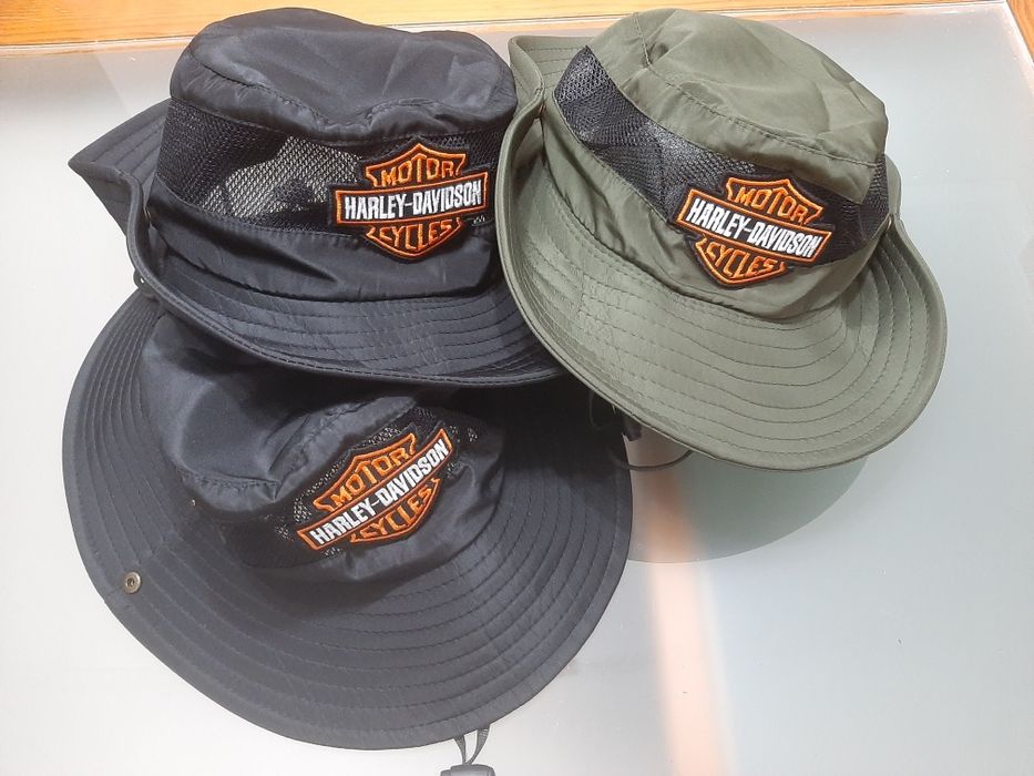 Panama, tipo cowboy Da Harley davidson,