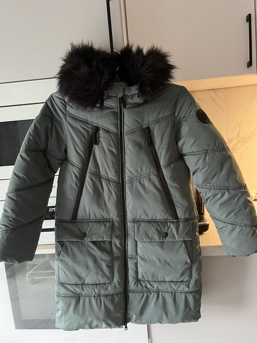 Куртка зимова на дівчинку