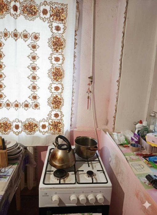 Крепкий дом в Новоселовке! под программы ! 25 тыс!