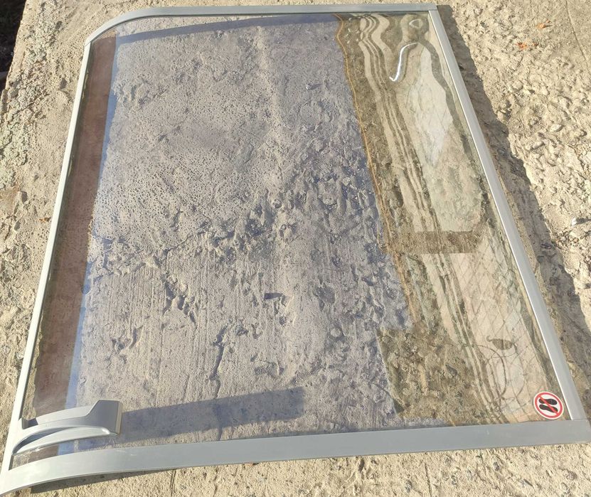 Стекло на морозильный ларь AHT Mioami 250. На камеру бонету АНТ 75