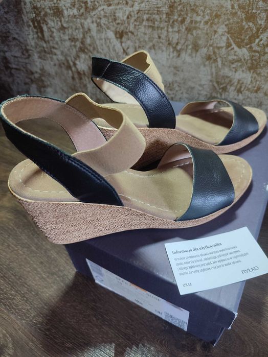 Босоніжки жіночі Rylko 39 нові