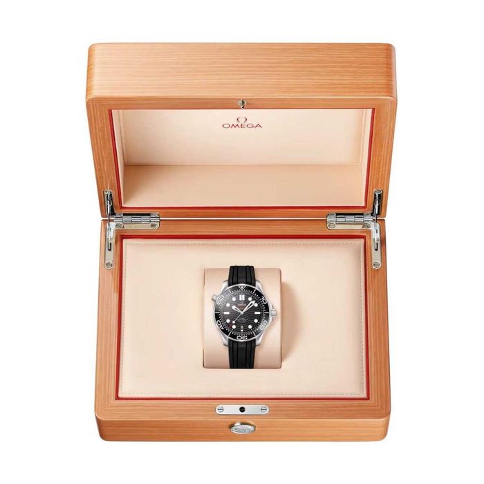 Omega Seamaster Diver 300M Co-Axial Master Chronometer 42mm / Full set