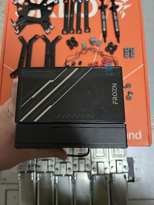 ID-COOLING Frozn A610 black