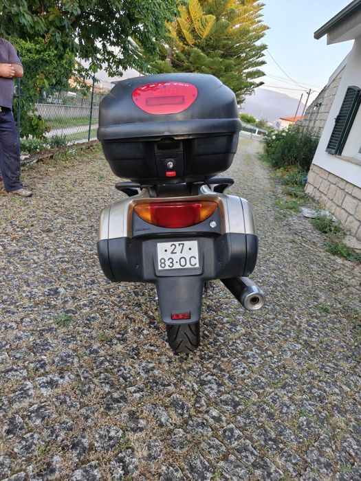 Honda Deauville NT650V
