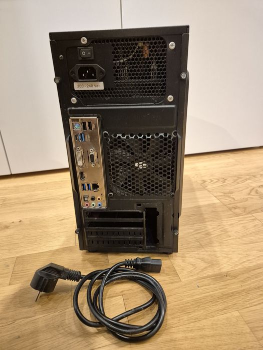 Komputer stacjonarny