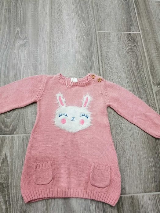 Sweterek dziewczęcy