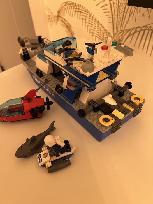 60277 LEGO City Policyjna łódź patrolowa