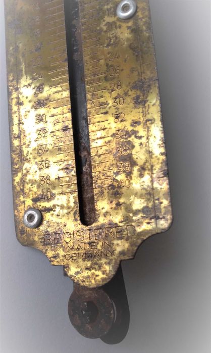 Antiga balança/dimamómetro