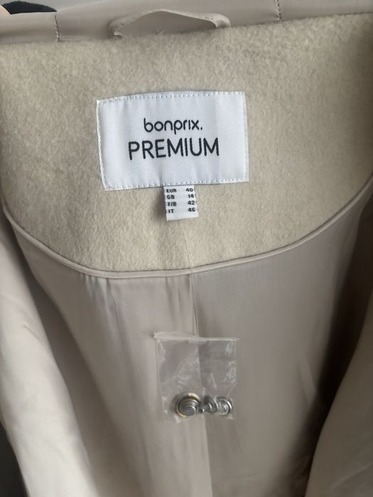 Płaszcz 50% wełna kremowy damski Bonprix Premium