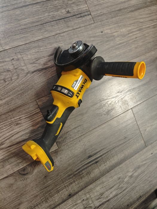 DEWALT Szlifierka kątowa akumulatorowa FlexVolt 54V DCG418