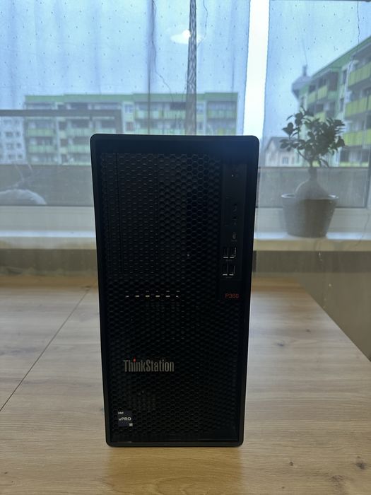 Komputer Thinkstation T360 bez procesora ram i karty graficznej