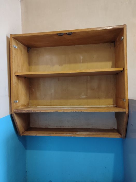 Дерев'яні кухонні меблі для дачі або гаражу