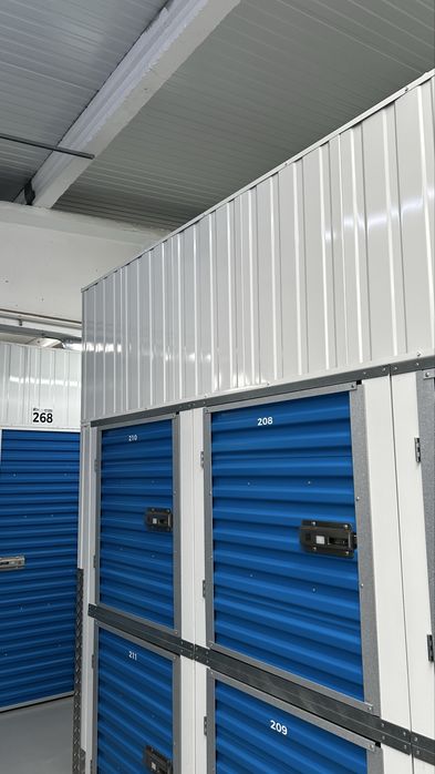 Limpo estofos, tapetes. (Limpeza de garagens)