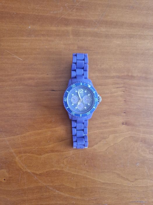 Relógio feminino ONE, lilás, de 2011