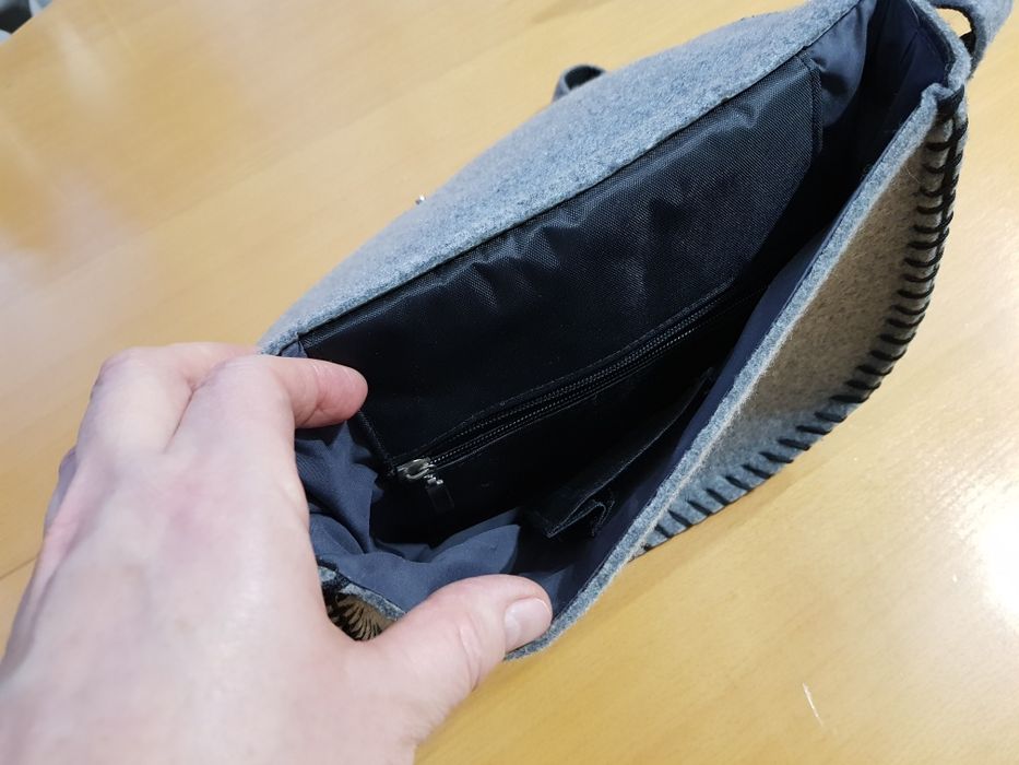 Torebka folk z filcu.