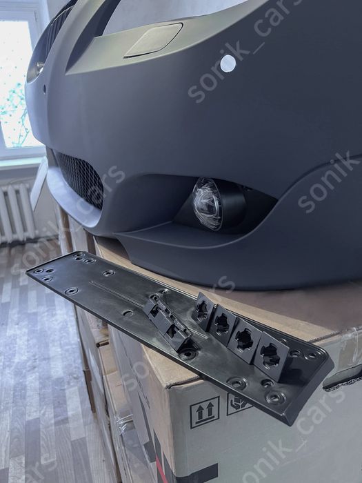 Передній м-тех М бампер bmw e60 e61 М пакет