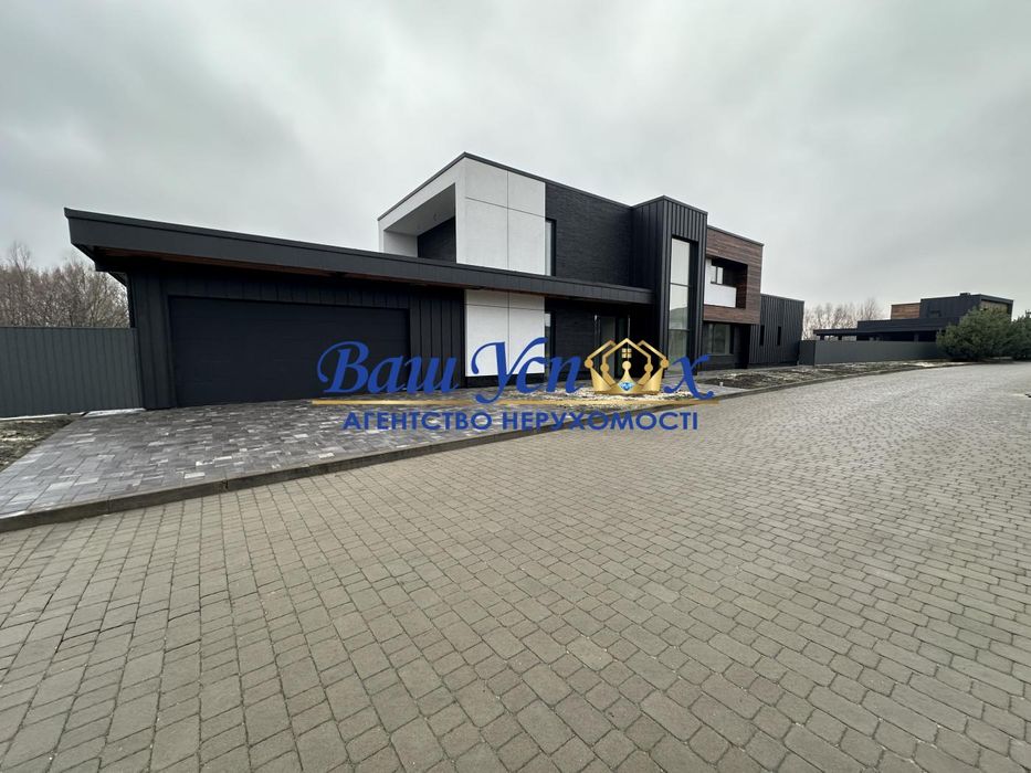 Продаж будинку з виходом на озеро у місті. село Крушинка.