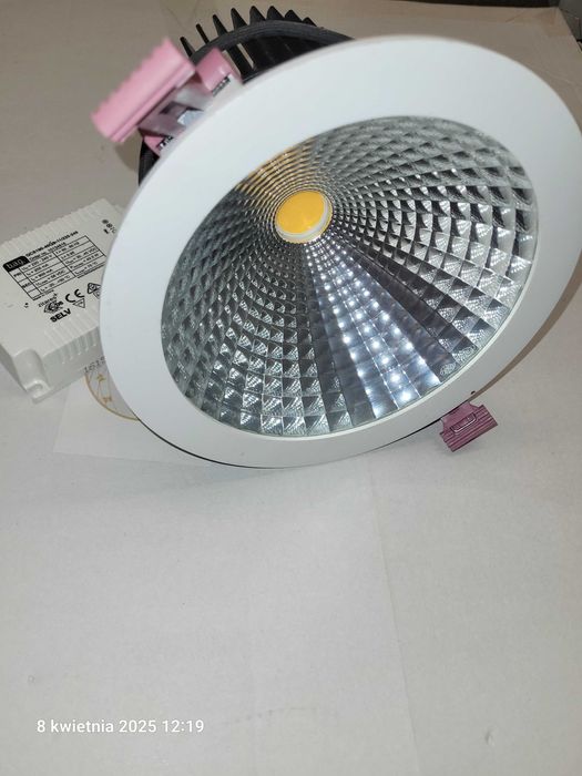 Oprawa sufitowa wpuszczana led downlight 830 30W 70