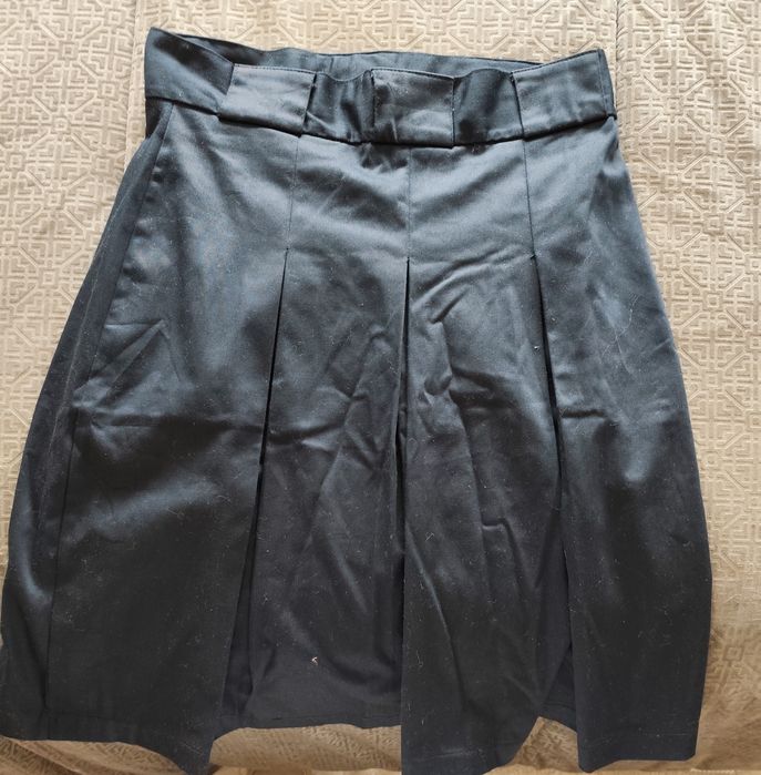 Saia preta VDR nova com etiqueta.