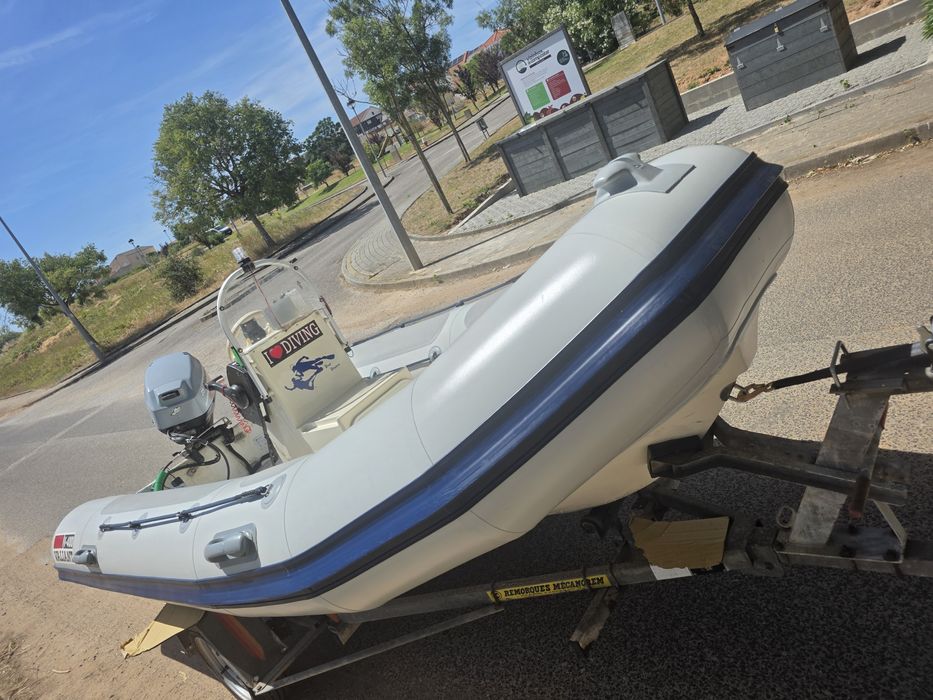 Semi rigido 25cv 4t