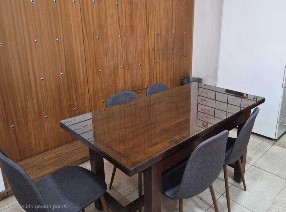 Mesa de Jantar ou Reuniões