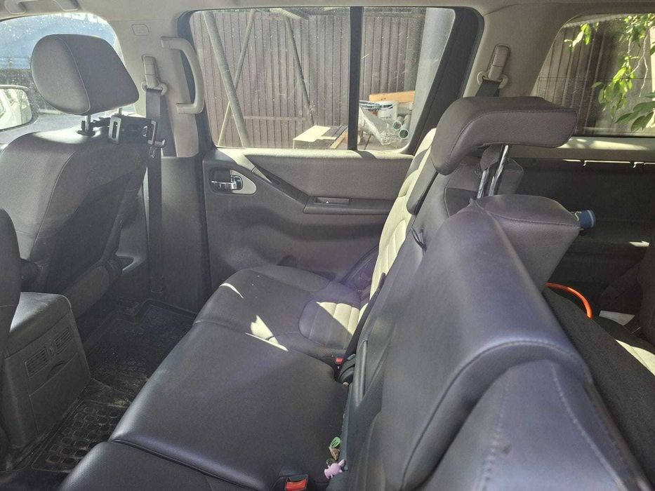 Nissan Pathfinder 2011