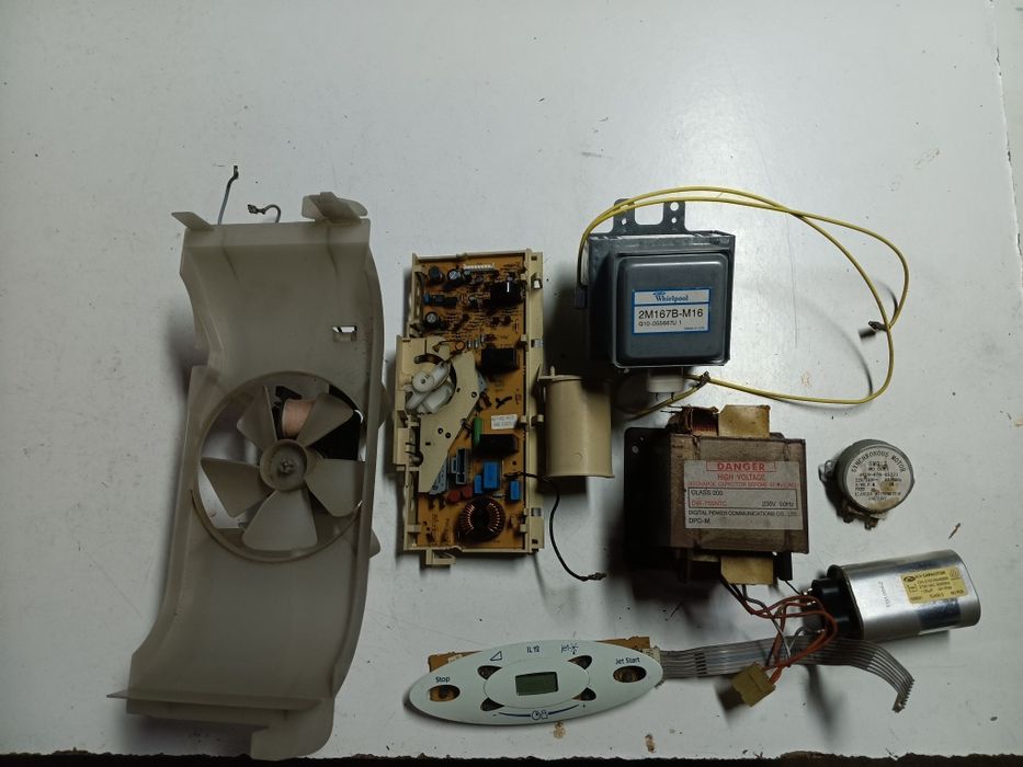 Microondas whirlpool IL12