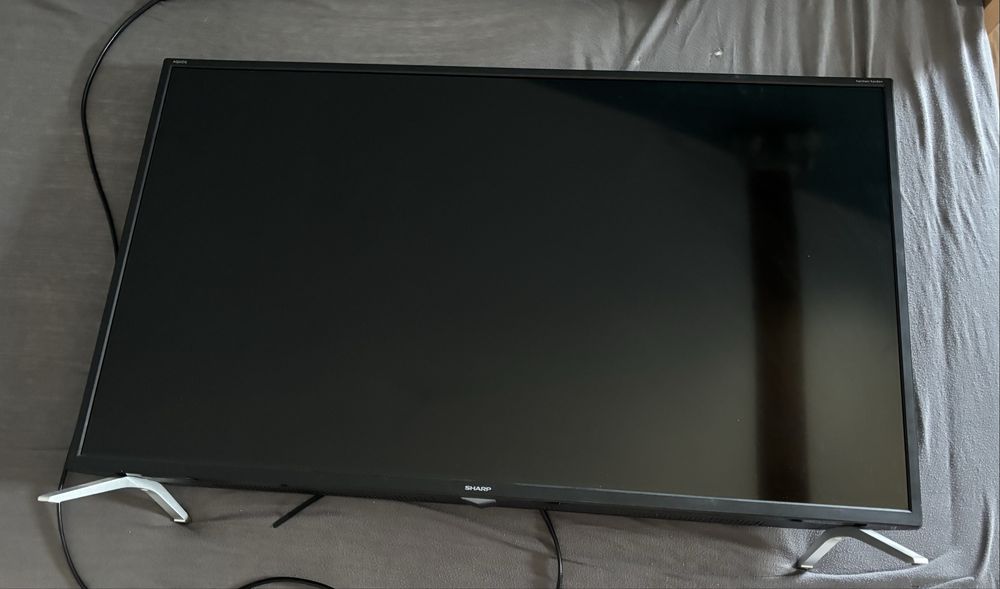 Telewizor Aqous Sharp (AndroidTV, 40 cali, okazja)