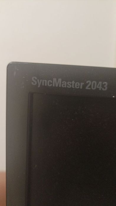 Продам монітор Samsung SyncMaster 2043sn