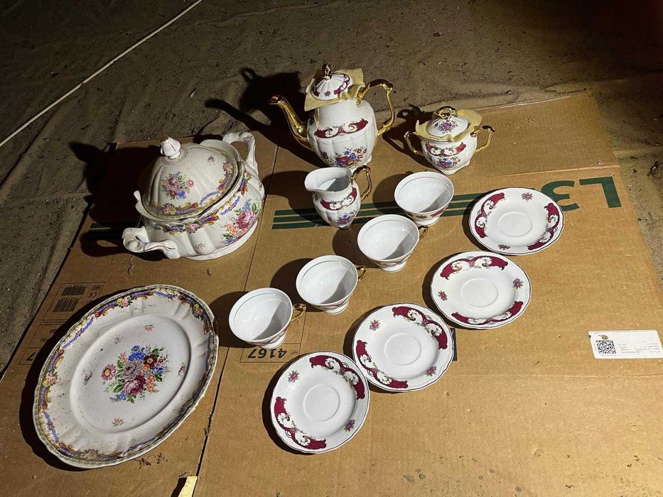 Conjunto de loiça em porcelena