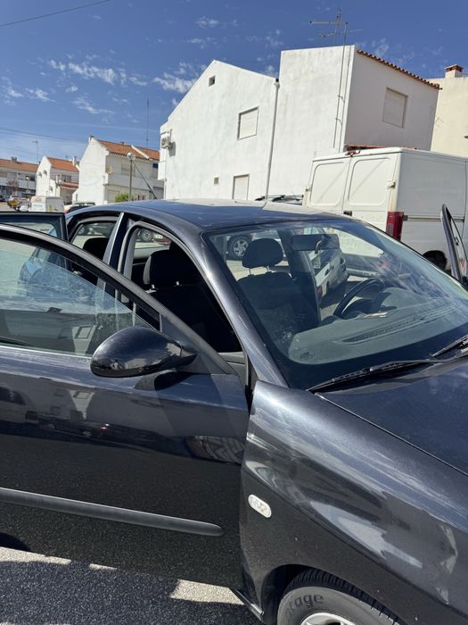 Seat Ibiza III 1.4 16v — photo 2