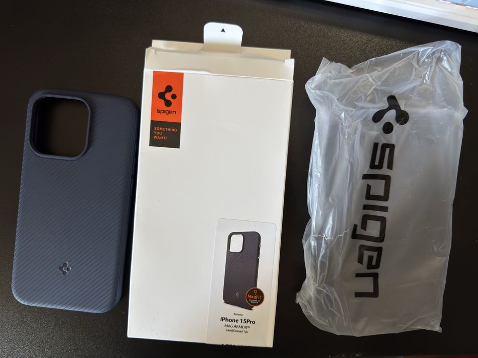 Чохол Spigen Iphone 15pro