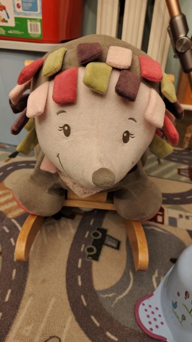 Bujaczek Nattou jeżyk