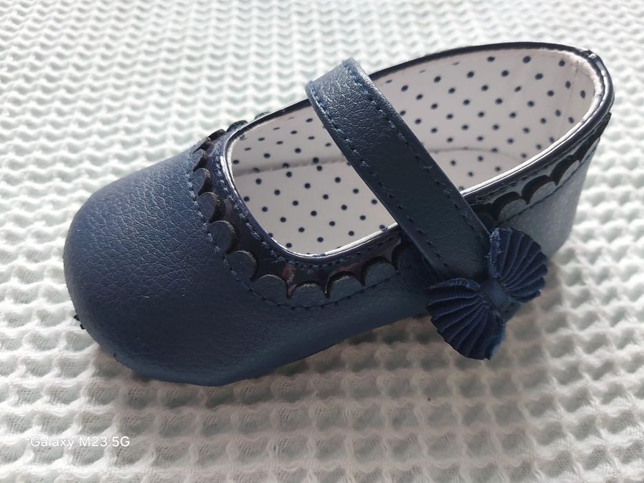 Piękne buciki dziewczęce granatowe. R 17, 10.5-11 cm. Mayoral