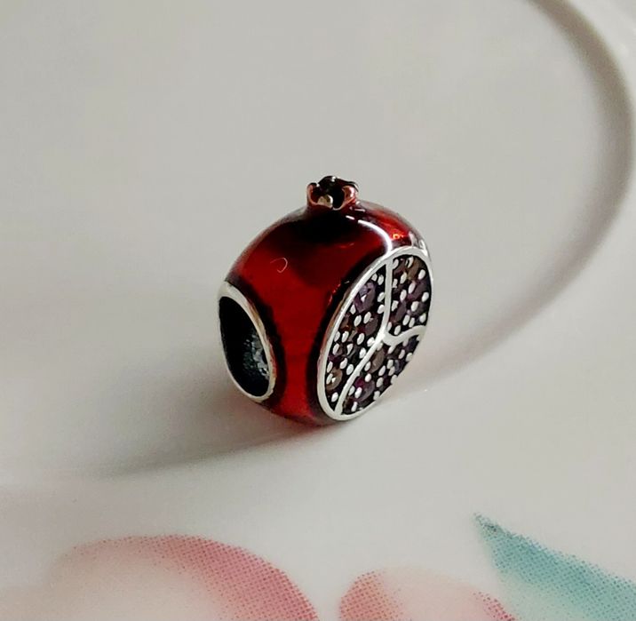 Charm's owoc granatu zawieszka