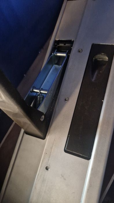 Fechos dobradiças ferragens taipais aluminio
