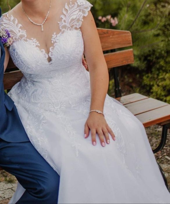 Koronkowa Suknia ślubna