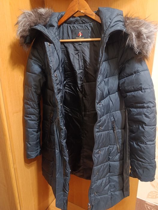 Пуховик з чернобуркою M (44)
