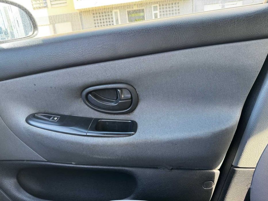 Peugeot 406 (1999)