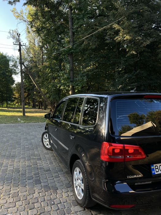 volkswagen touran 2011