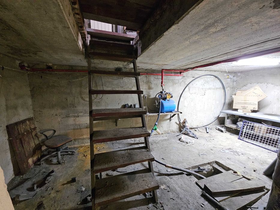 Приміщення під СТО або склад, 260м2 Два поверхи Вараш