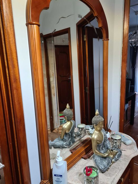 Móvel de entrada com vidro em cristal